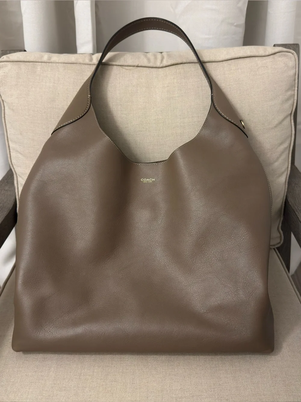 Coach excellent minimal